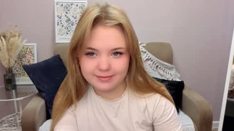 Snapshot of melissa_199 chatting on 7, 11, 2025 Sophia online show from 7, 11, 2025