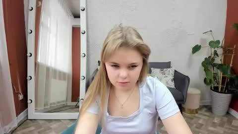 Snapshot of melissa_199 chatting on 29, 11, 2025 Sophia online show from 29, 11, 2025