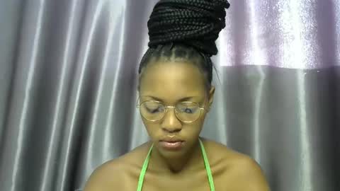 melissah_hot online show from 5, 12, 2025