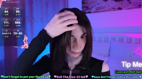 Snapshot of melissaober chatting on 5, 12, 2025 Melissa or abbreviated Mel or Lis online show from 5, 12, 2025