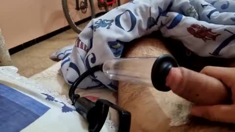 Snapshot of mellal200516 chatting on 17, 12, 2025 mellal200516 online show from 17, 12, 2025