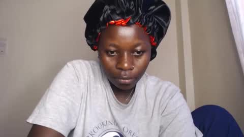 Snapshot of mellanin_pretty_ chatting on 30, 4, 2026 . online show from 30, 4, 2026