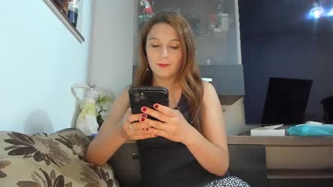 Snapshot of mellbell_ chatting on 2, 7, 2026 MellyMell online show from 2, 7, 2026
