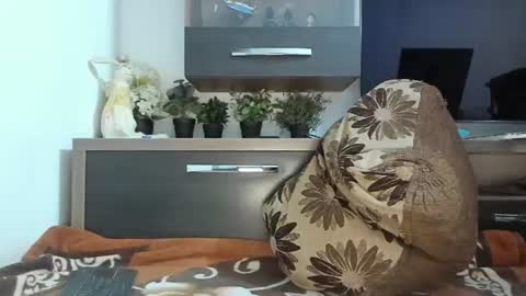 Snapshot of mellbell_ chatting on 14, 7, 2026 MellyMell online show from 14, 7, 2026