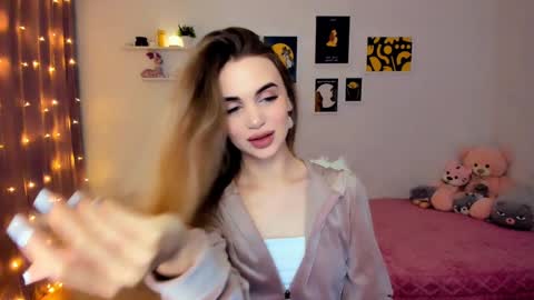 Snapshot of mellifluoustess chatting on 10, 12, 2024 Tessa online show from 10, 12, 2024