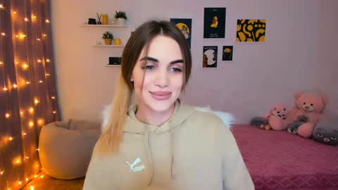 Snapshot of mellifluoustess chatting on 7, 1, 2025 Tessa online show from 7, 1, 2025