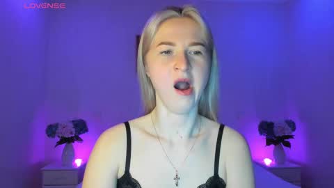 Mellina online show from 8, 3, 2025