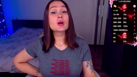 Snapshot of mellovell chatting on 9, 11, 2025 Mel online show from 9, 11, 2025