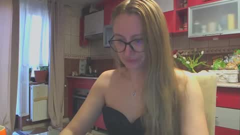 Melly online show from 3, 3, 2025