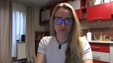 Melly online show from 23, 10, 2025