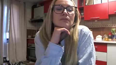 Melly online show from 9, 3, 2026