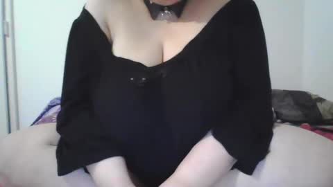 melobigboobs online show from 6, 1, 2025