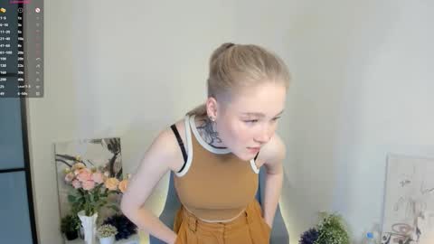 Snapshot of melodievejar chatting on 10, 1, 2026 melodievejar online show from 10, 1, 2026