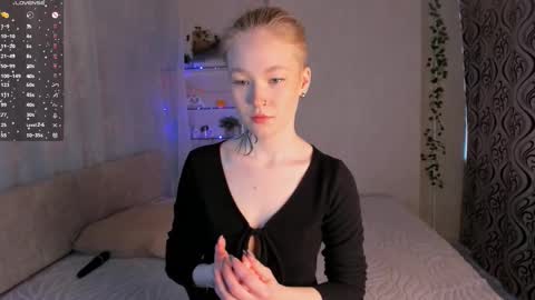 Snapshot of melodievejar chatting on 23, 3, 2026 melodievejar online show from 23, 3, 2026
