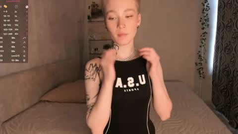Snapshot of melodievejar chatting on 14, 5, 2026 melodievejar online show from 14, 5, 2026