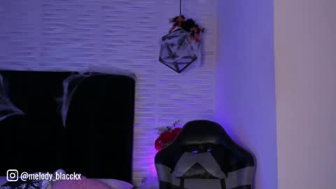 Snapshot of melody_black_ chatting on 23, 10, 2025 Melody online show from 23, 10, 2025