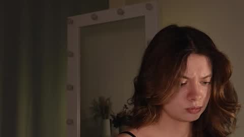 Snapshot of melodykey_x chatting on 30, 11, 2025 melody online show from 30, 11, 2025