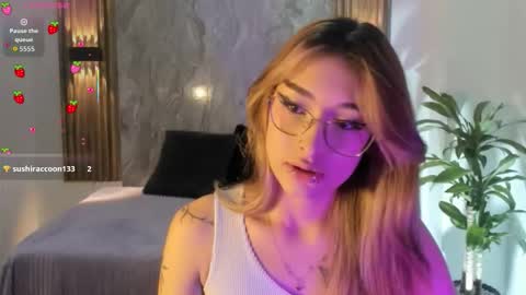 Snapshot of melodylanee chatting on 20, 11, 2025 melodylanee online show from 20, 11, 2025