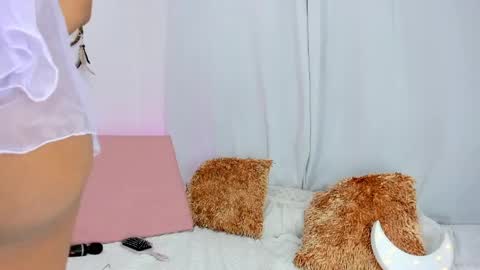 Snapshot of melodymoore_ chatting on 19, 4, 2026 Melody online show from 19, 4, 2026