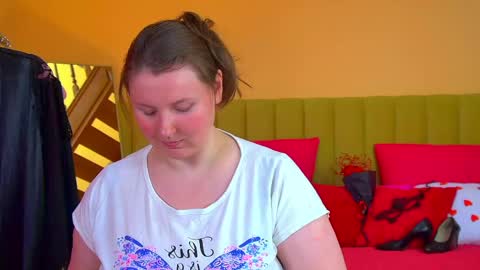 Snapshot of melodymoores chatting on 2, 5, 2026 Melody online show from 2, 5, 2026