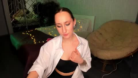 Snapshot of melodyoflovee chatting on 25, 12, 2024 Kaylie online show from 25, 12, 2024