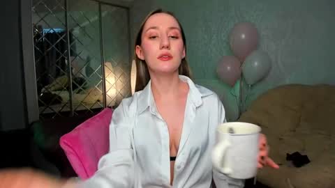 Snapshot of melodyoflovee chatting on 25, 1, 2025 Kaylie online show from 25, 1, 2025
