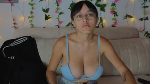 Snapshot of melodywinxxx chatting on 16, 9, 2025 Melody Winx online show from 16, 9, 2025