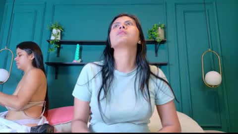 Snapshot of melydoll_ chatting on 13, 6, 2026 Maelly online show from 13, 6, 2026