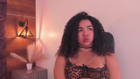  Memphis Williams  online show from 8, 2, 2025