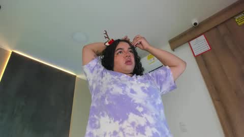 Snapshot of memphiswilliams chatting on 17, 12, 2025 Memphis Williams online show from 17, 12, 2025