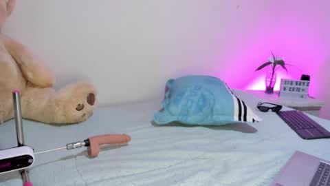 Snapshot of mencia_sharmaa chatting on 3, 1, 2025 Menca of your love online show from 3, 1, 2025