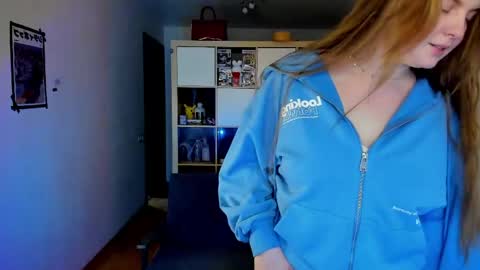Snapshot of meow_k1tty chatting on 1, 6, 2026 Flora Next stream November 17th at 6 GMT online show from 1, 6, 2026