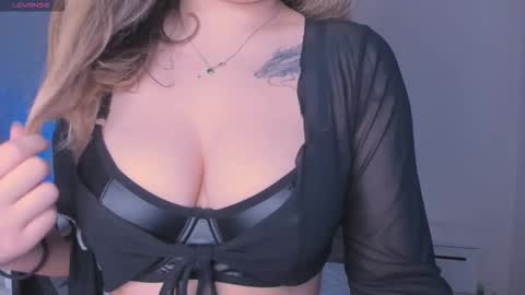 Snapshot of meow_rinnie chatting on 5, 12, 2025 My links --- online show from 5, 12, 2025