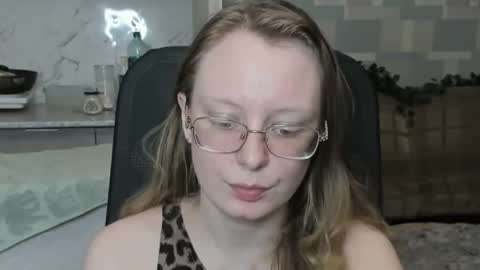 meowcr online show from 28, 10, 2025