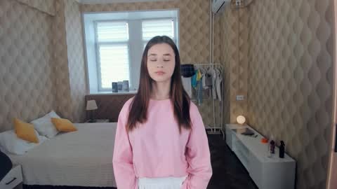 Julie online show from 8, 10, 2025