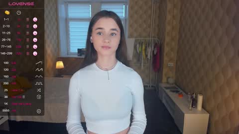 Julie online show from 12, 11, 2025