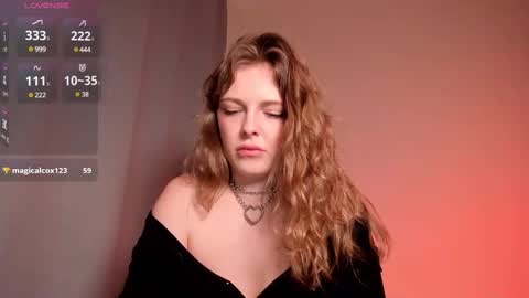 mercedescutee online show from 6, 3, 2025