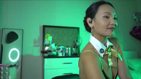 Snapshot of mercedesss_8 chatting on 25, 11, 2025 Next show on 03 Dec online show from 25, 11, 2025