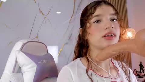 Snapshot of meridacute_ chatting on 23, 10, 2025 meridacute_ online show from 23, 10, 2025