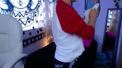 Snapshot of merilynwhithe_ chatting on 11, 11, 2025 Merilyn online show from 11, 11, 2025