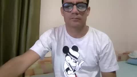 Snapshot of mersao chatting on 28, 10, 2025 Nerd Latino online show from 28, 10, 2025