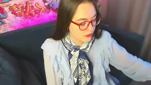 Snapshot of mersedes_rosso chatting on 12, 11, 2025 Mersedes online show from 12, 11, 2025