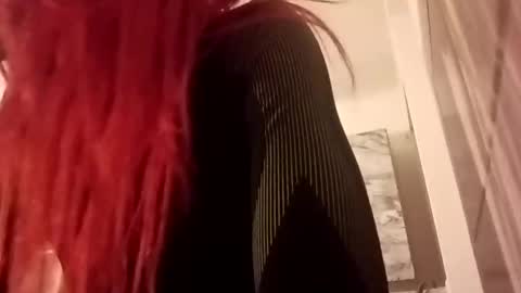 Alexismerton online show from 5, 2, 2025