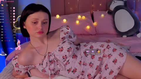 Snapshot of merylew chatting on 5, 2, 2025 Anna online show from 5, 2, 2025