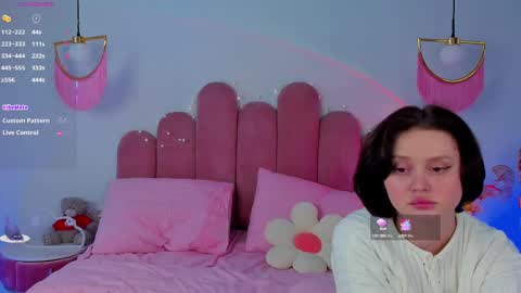 Snapshot of merylew chatting on 7, 3, 2025 Anna online show from 7, 3, 2025