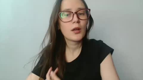 Snapshot of mesmerizing_hypn0_goddess chatting on 12, 10, 2025 Jessica online show from 12, 10, 2025