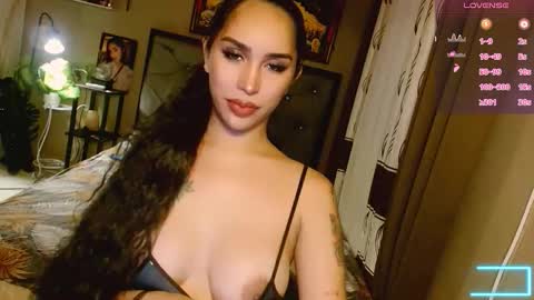 Snapshot of mesmerizingfuckdoll chatting on 24, 11, 2025 mistress jasmine online show from 24, 11, 2025