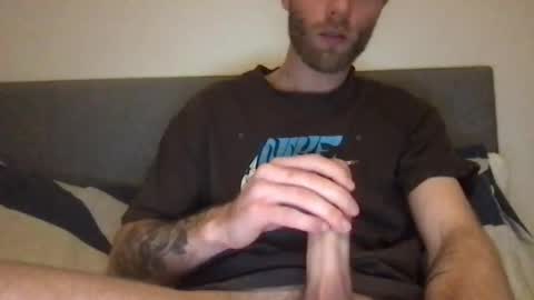 Snapshot of messageme11 chatting on 5, 1, 2025 messageme11 online show from 5, 1, 2025