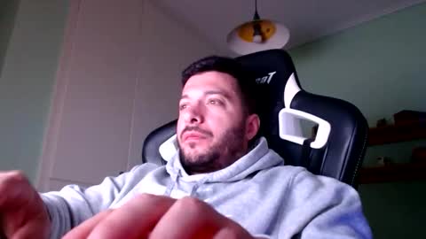 Snapshot of metalic18 chatting on 12, 10, 2025 FunnyTimeHere online show from 12, 10, 2025