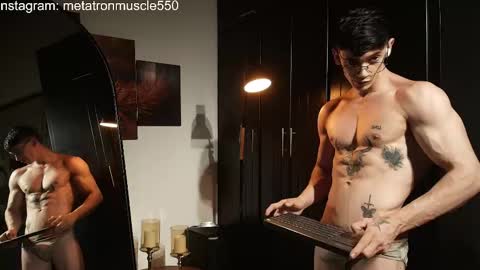 Snapshot of metatron_muscle chatting on 25, 4, 2026 Dany online show from 25, 4, 2026